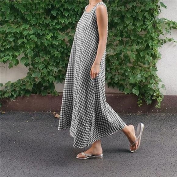 Women's Casual Loose-Fit Cotton and Linen Plaid Tank Maxi Dress - Picture 10 of 16